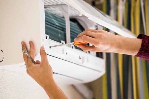 Instalación profesional de aire acondicionado CARRIER en Villanueva de la Cañada.