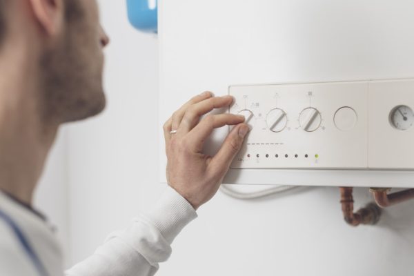 Instalación certificada de caldera Vaillant en residencia de Valdemoro