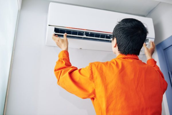 Técnicos certificados FUJITSU en Viladecans: Soluciones profesionales para tu aire acondicionado.